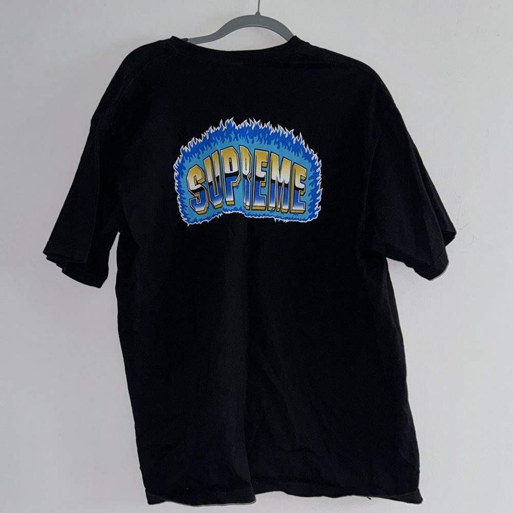 Supreme t shirt